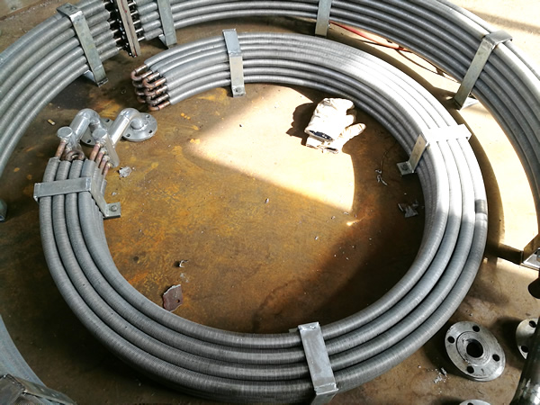 春陽 - 坦水電站油冷卻器-上導(dǎo)、下導(dǎo)